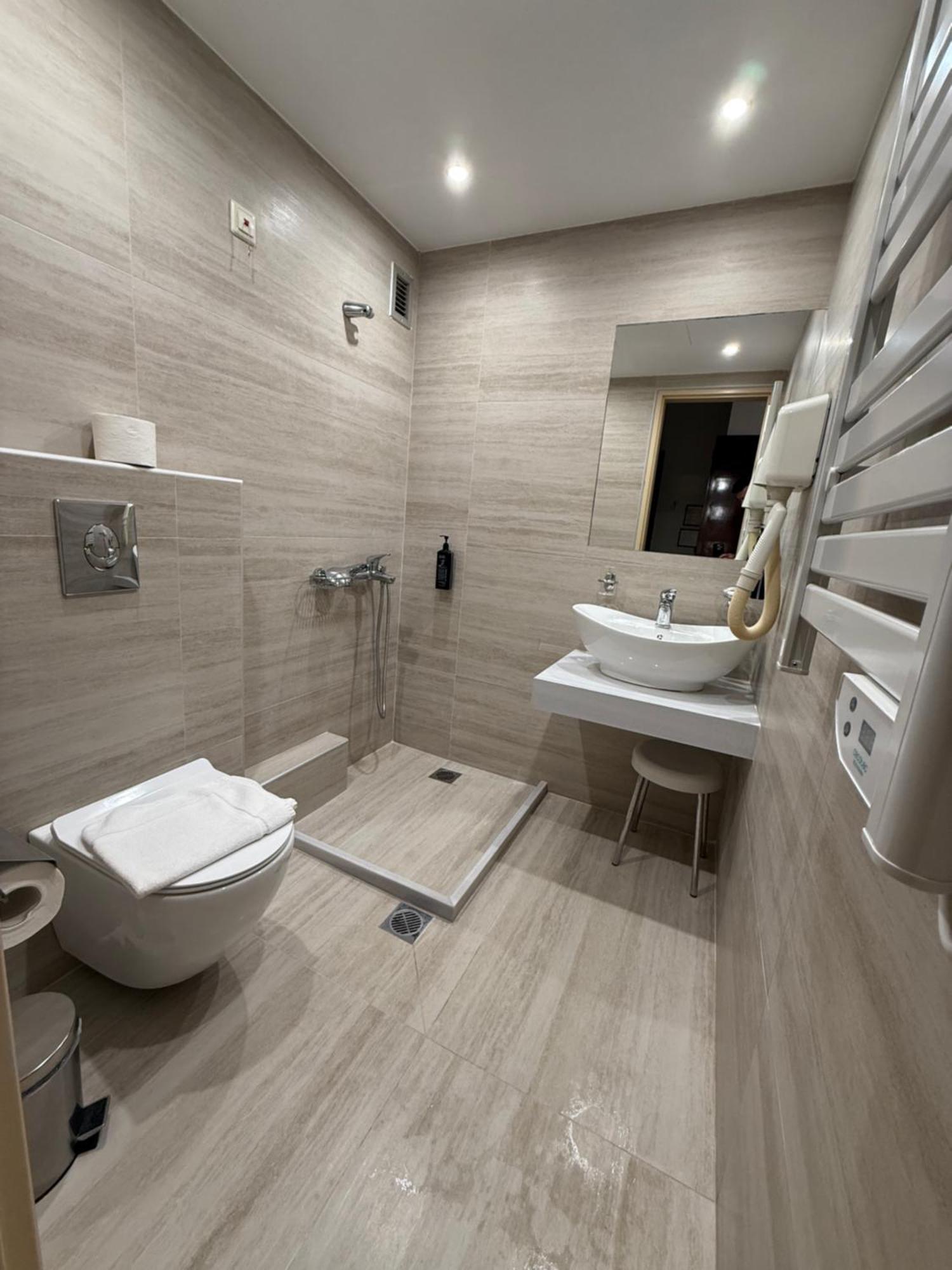Hotel Ideal Le Pirée Extérieur photo