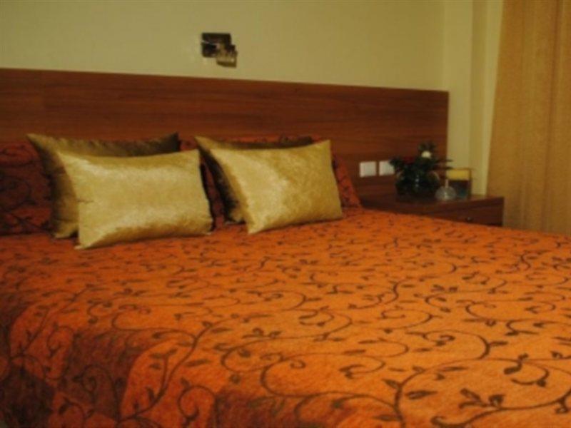 Hotel Ideal Le Pirée Extérieur photo