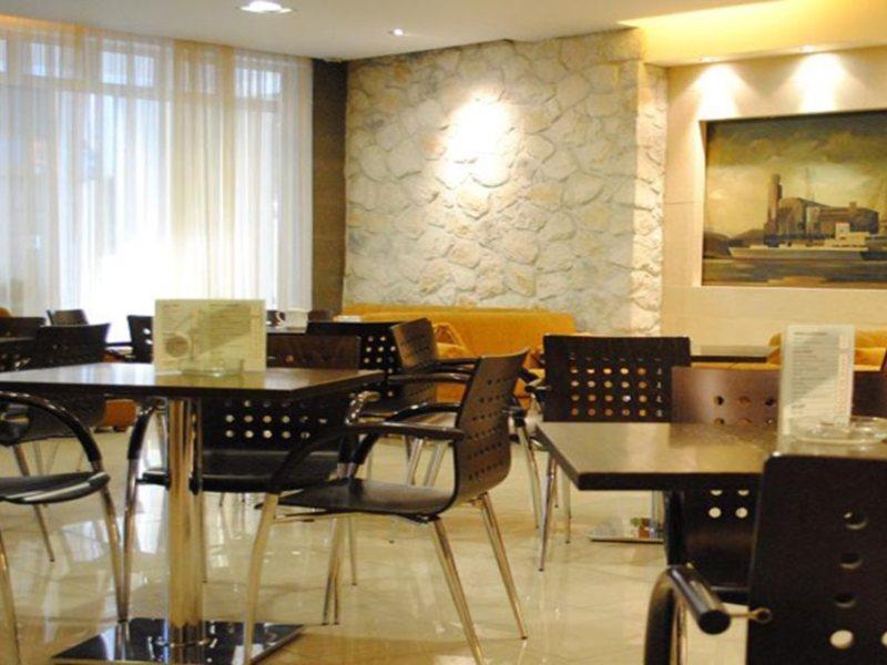 Hotel Ideal Le Pirée Extérieur photo