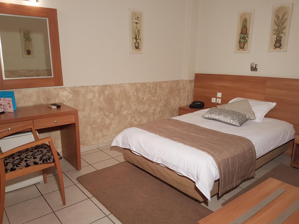 Hotel Ideal Le Pirée Extérieur photo